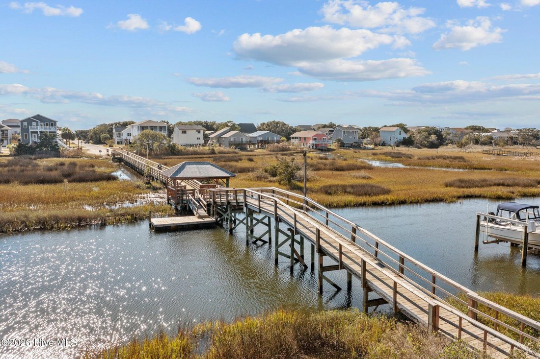 House in Oak Island, North Carolina, United States 3 - 18551765