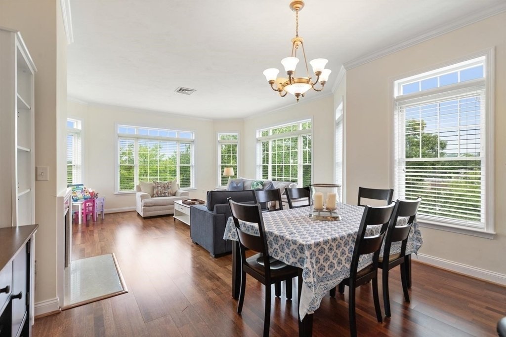 Condo in Woburn, Massachusetts, United States 4 - 18549044