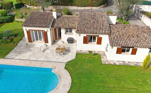 Villa in Tourrettes-sur-Loup, Provence-Alpes-Côte d'Azur, France 1