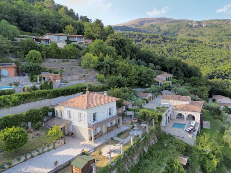 Villa in Tourrettes-sur-Loup, Provence-Alpes-Côte d'Azur, France 2 - 18552057