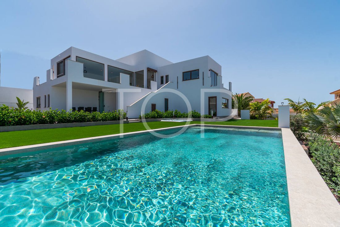 Villa in Adeje, Canary Islands, Spain 1 - 18551759