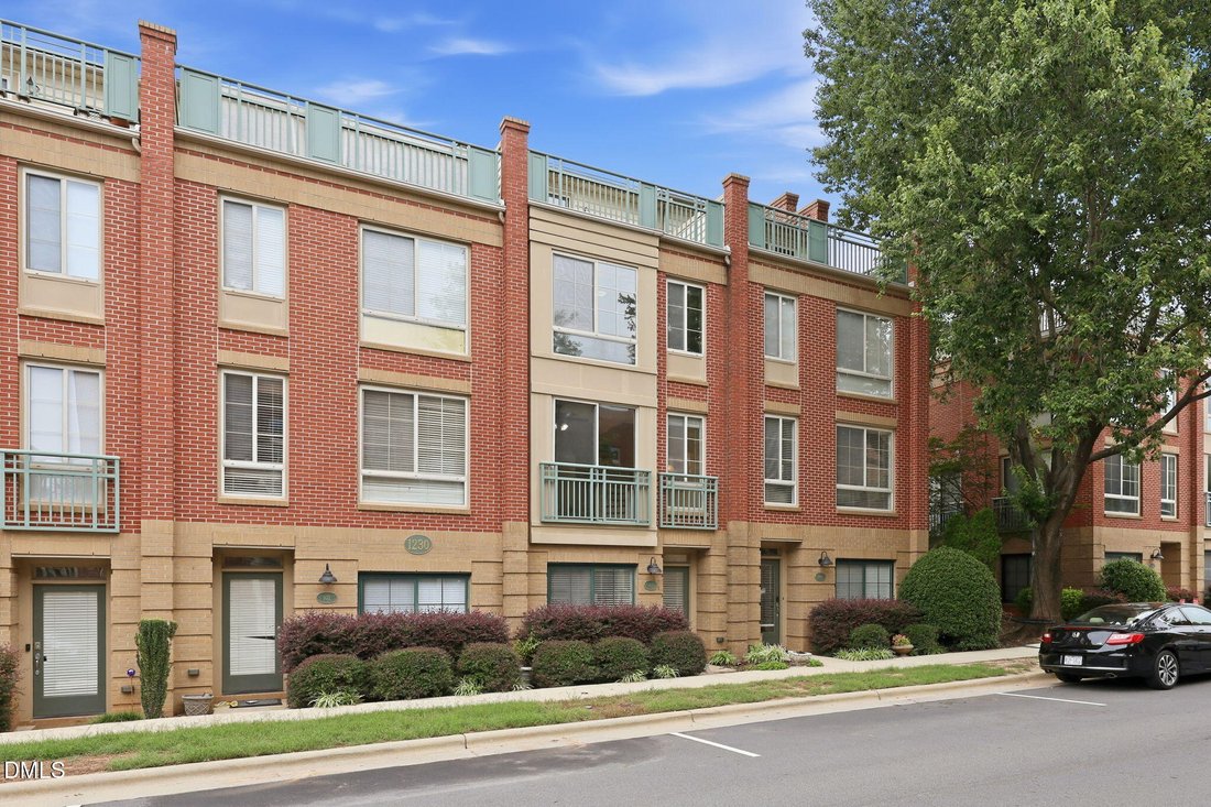 Condo in Raleigh, North Carolina, United States 2 - 18552167