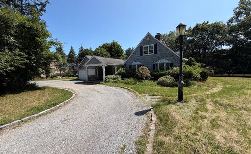 House in Syosset, New York, United States 1