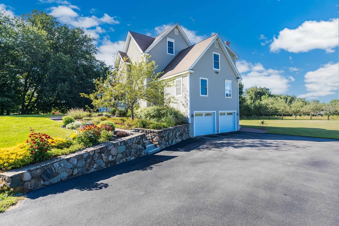 House in Stratham, New Hampshire, United States 3 - 18554016