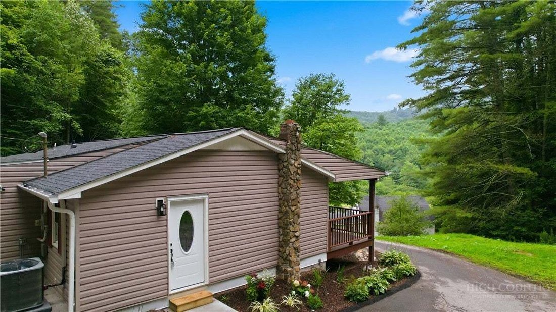 House in West Jefferson, North Carolina, United States 2 - 18551070