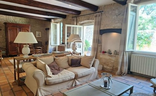 Villa a Uzès, Occitania, Francia 1