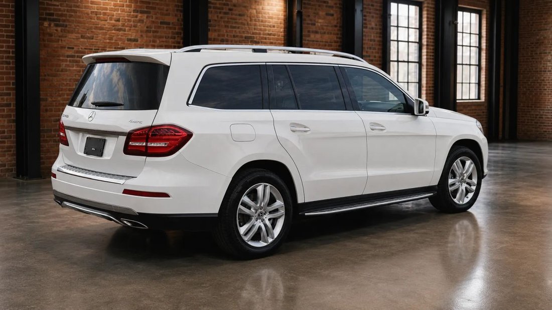 Suv in Mesa, AZ, United States 3 - 17382048