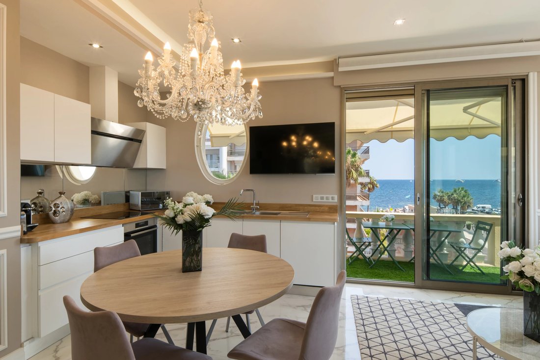 Apartment in Cannes, Provence-Alpes-Côte d'Azur, France 3 - 18549678