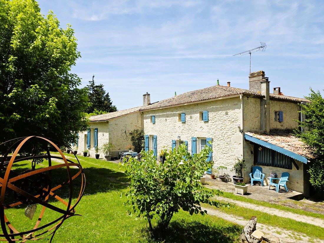 House in Gensac, Nouvelle-Aquitaine, France 1 - 15228158
