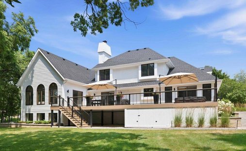 House in Pewaukee, Wisconsin, United States 1