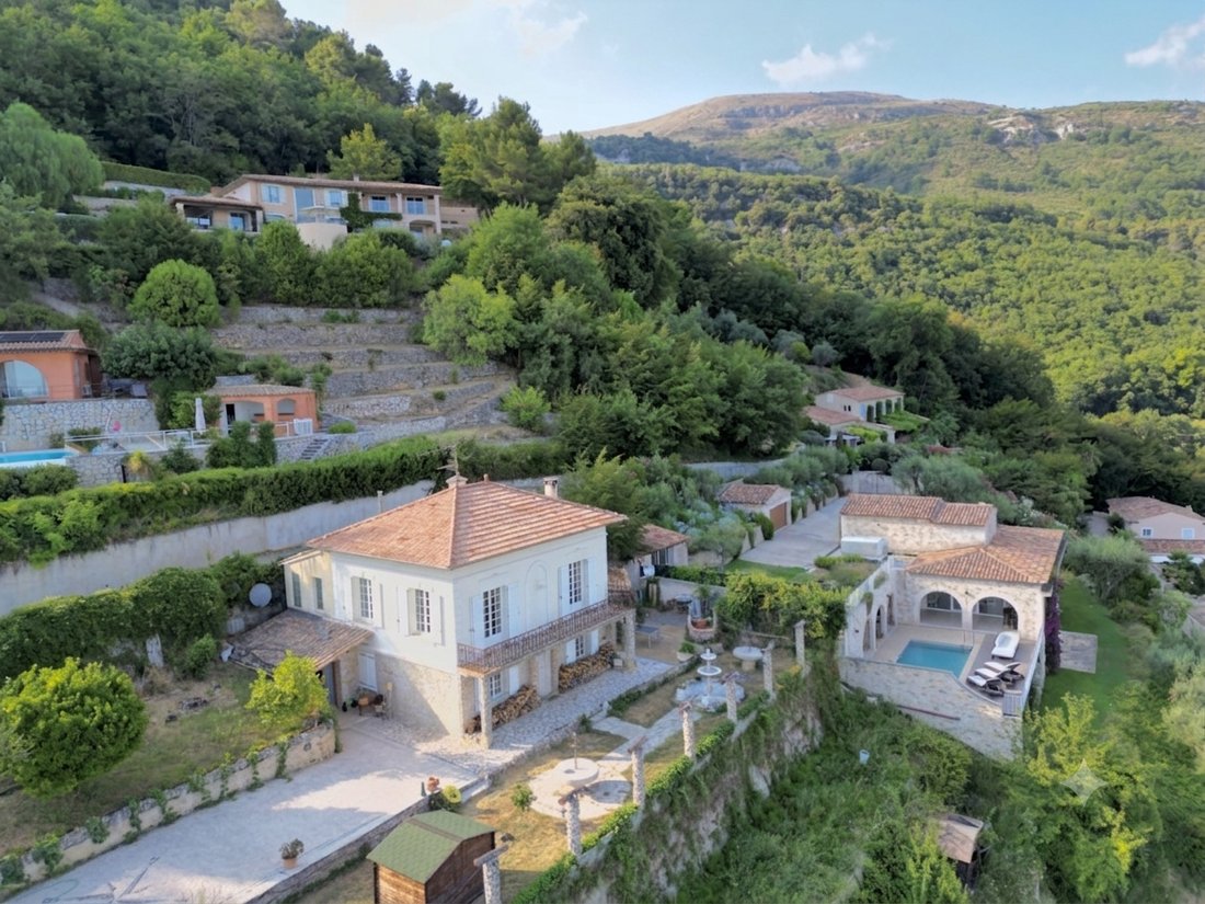 Villa in Tourrettes-sur-Loup, Provence-Alpes-Côte d'Azur, Frankreich 2 - 18552075