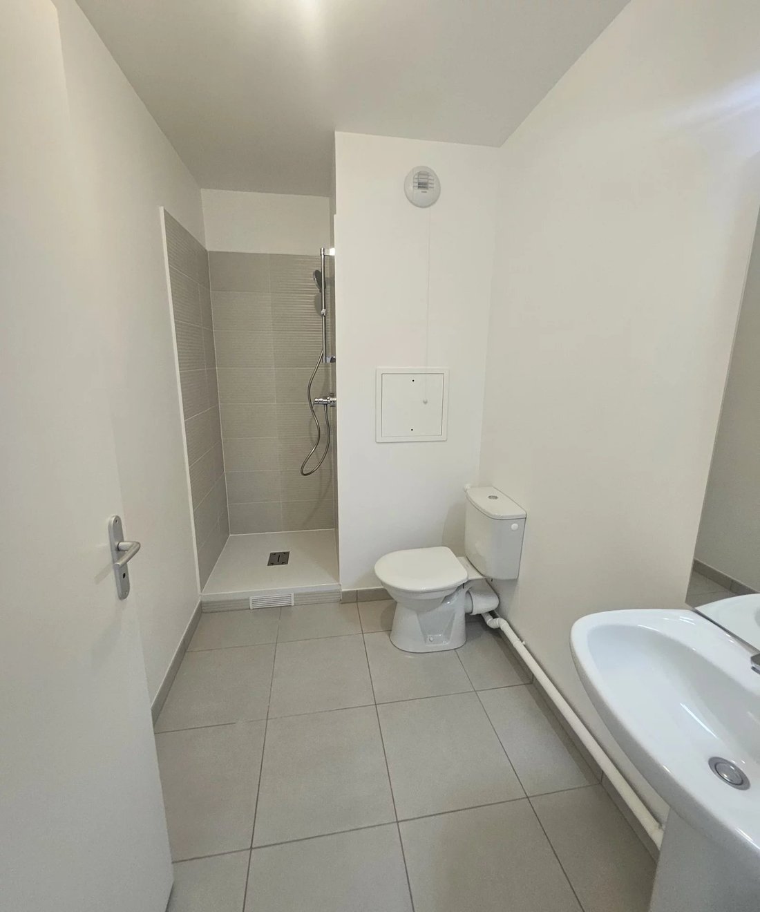 House in Neuilly-Plaisance, Ile-de-France, France 4 - 18549501