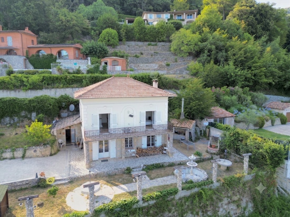Villa in Tourrettes-sur-Loup, Provence-Alpes-Côte d'Azur, Frankreich 1 - 18552075