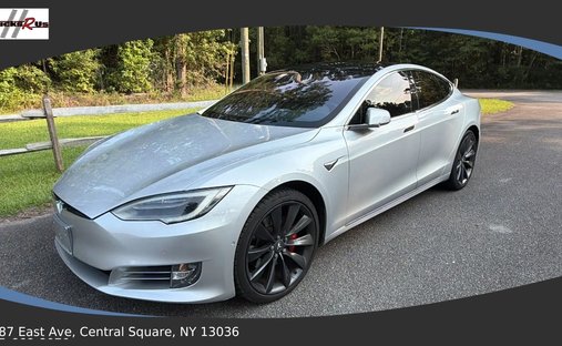 2017 Tesla Model S P100D Sedan 4D in Central square, NY, United States 1