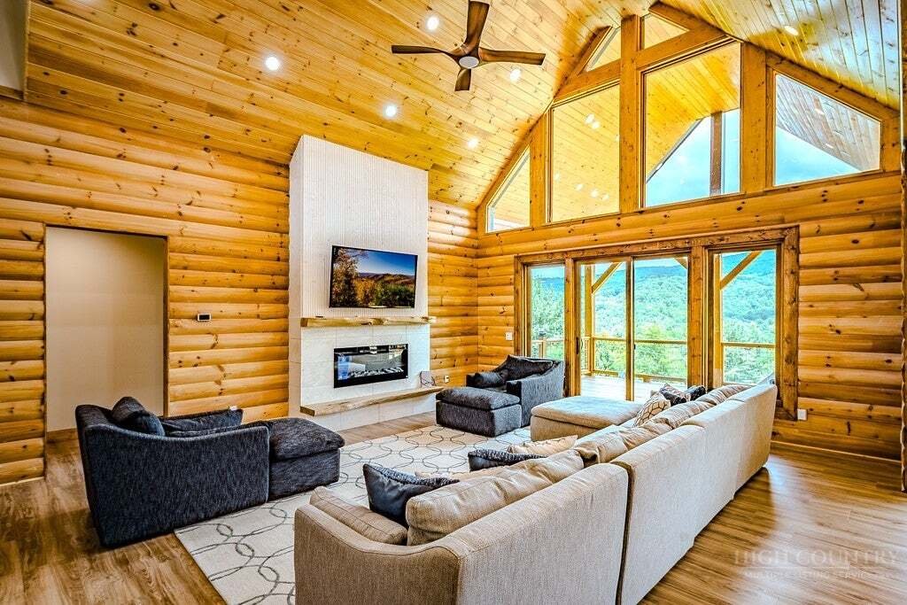 House in Elk Park, North Carolina, United States 4 - 18551097