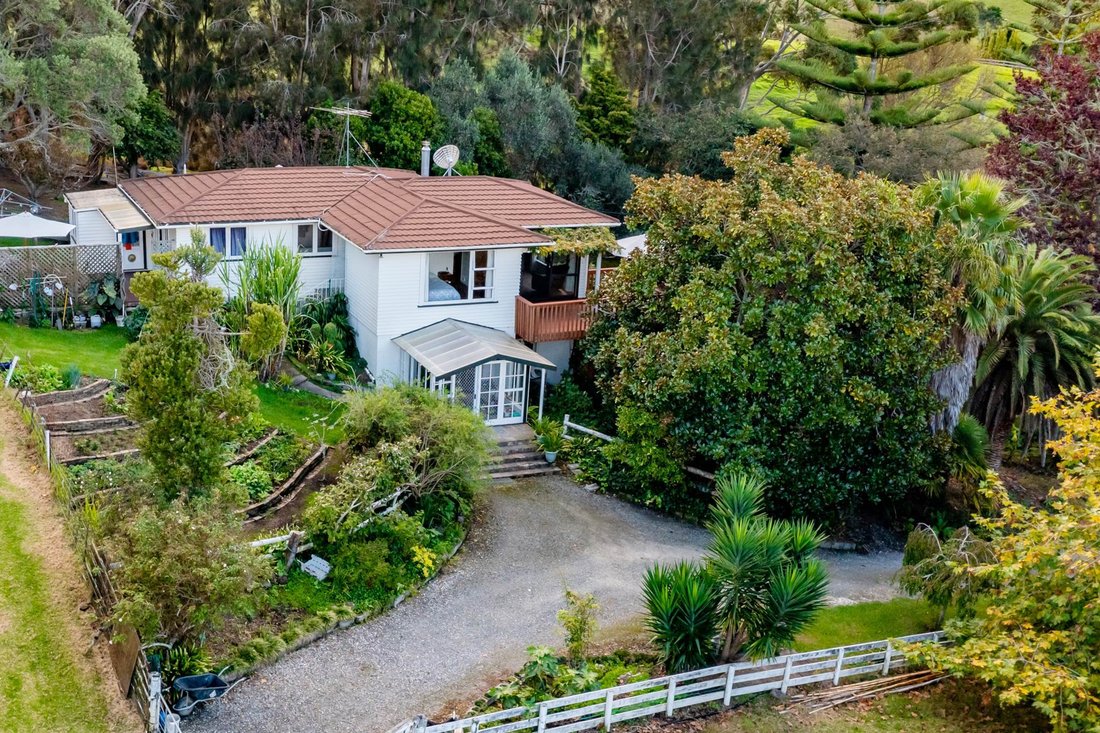 House in Dairy Flat, Auckland, New Zealand 3 - 18554126