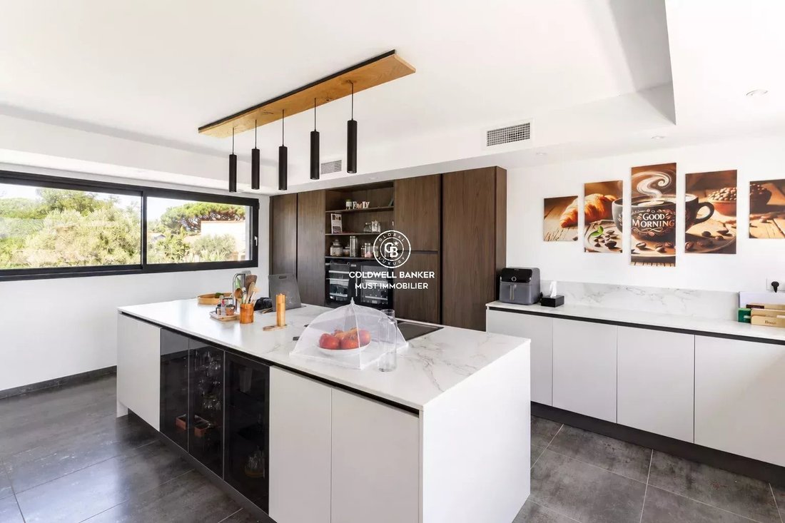 House in Sainte-Marie-la-Mer, Occitania, France 4 - 18541255