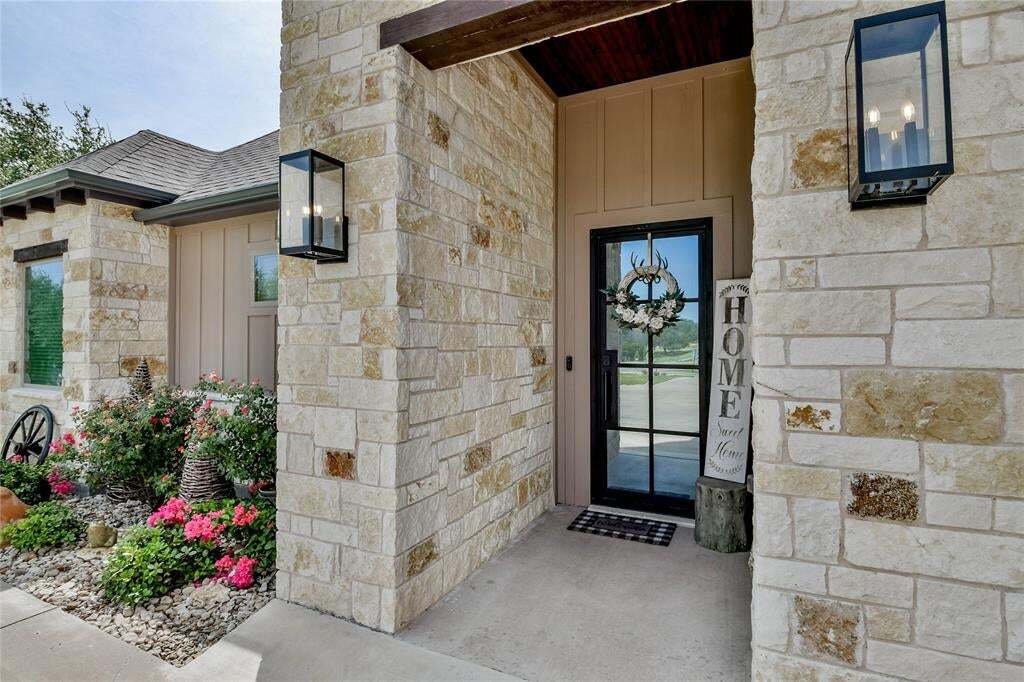 House in Granbury, Texas, United States 3 - 18552722