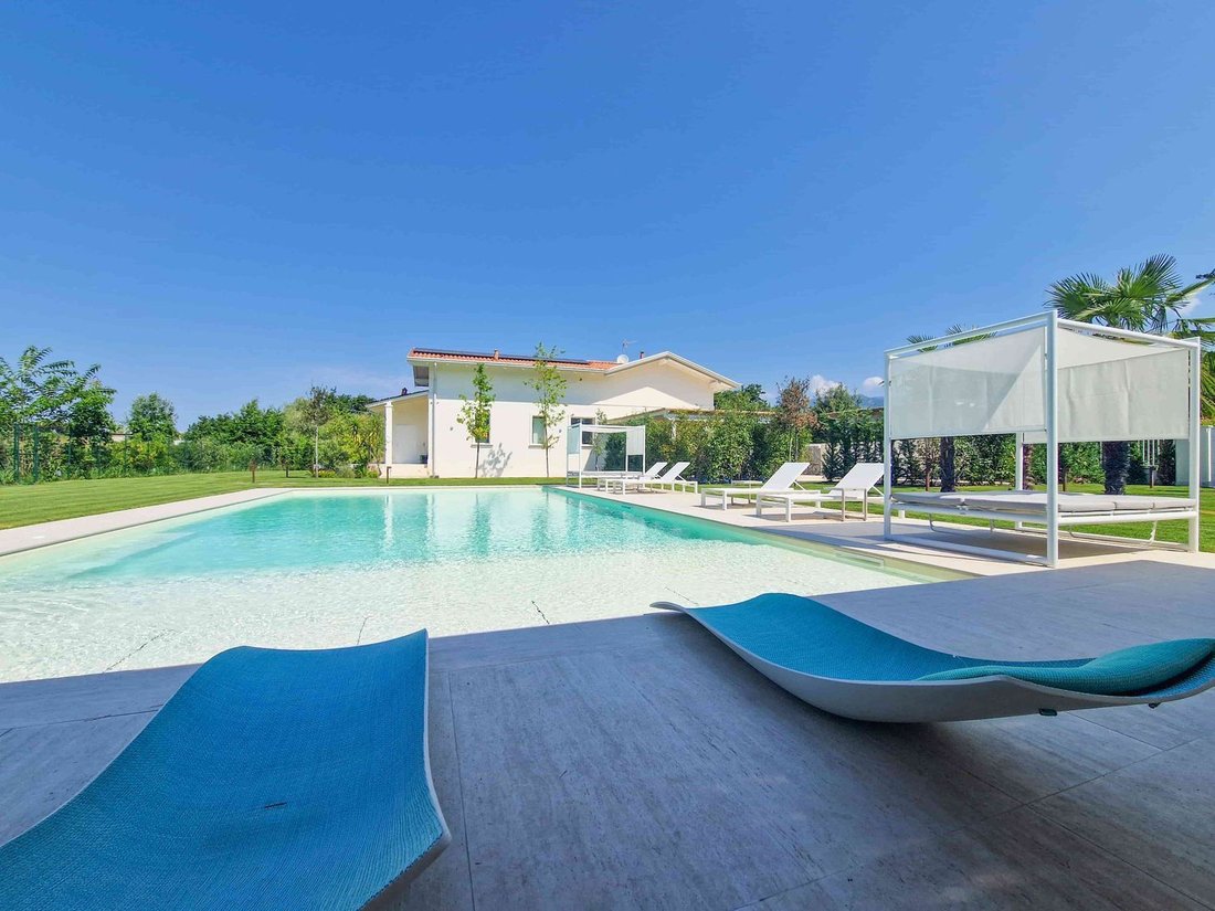 House in Caranna-Vaiana, Forte dei Marmi, Tuscany 2 - 18414444