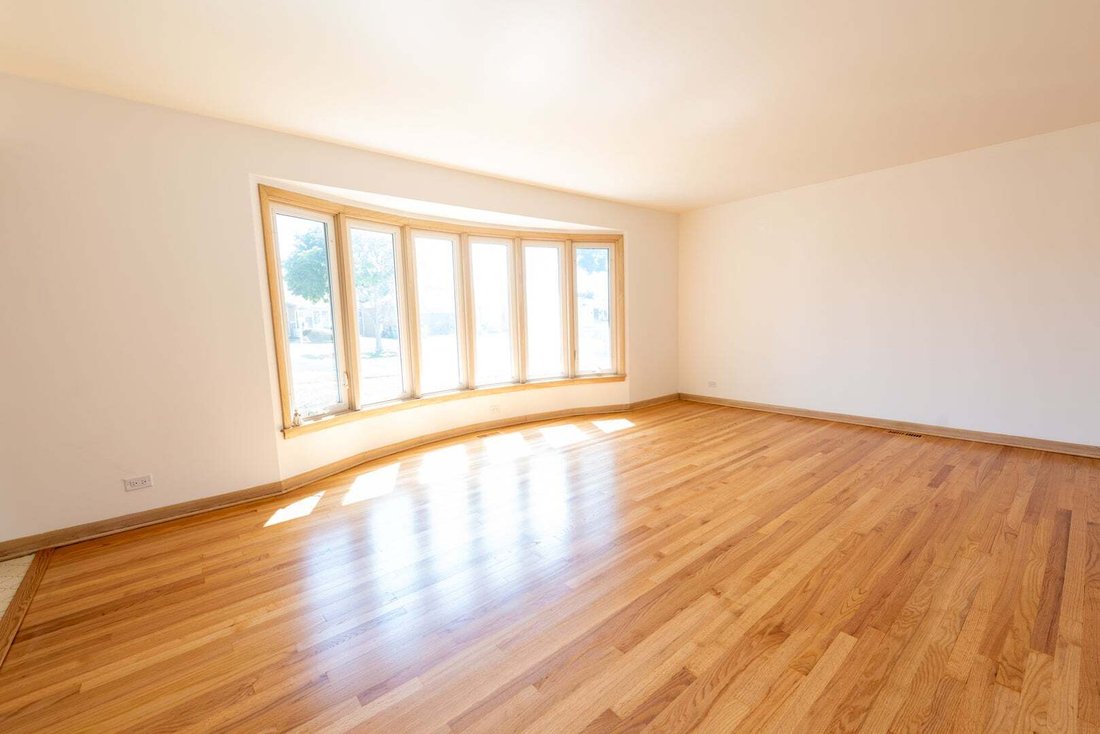 House in Westchester, Illinois, United States 4 - 18552654