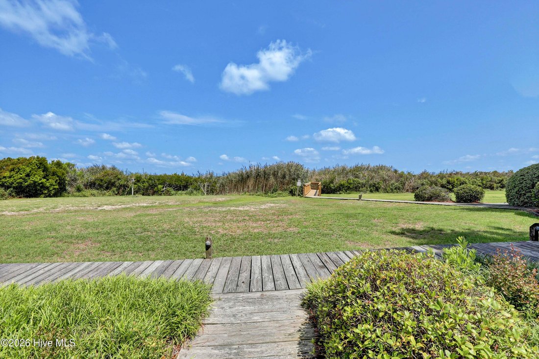 Townhouse in North Topsail Beach, North Carolina, United States 4 - 18489961