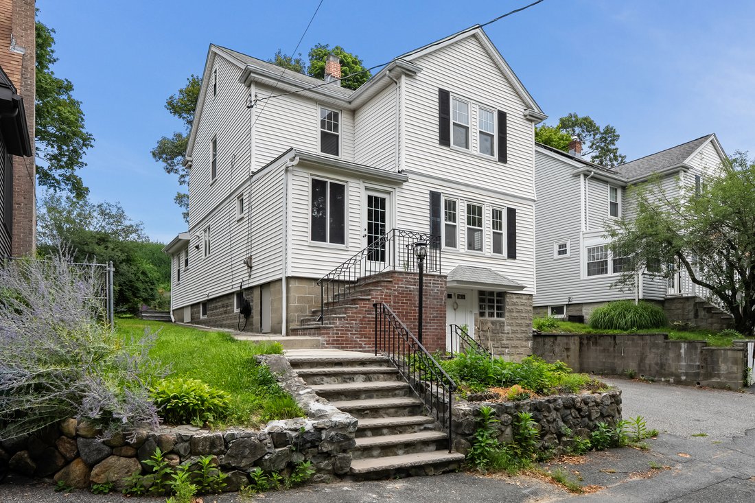 House in Medford, Massachusetts, United States 2 - 18550478