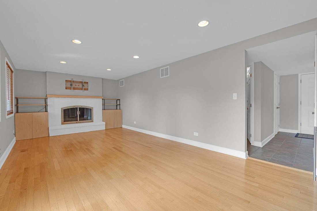House in Willowbrook, Illinois, United States 4 - 18552643