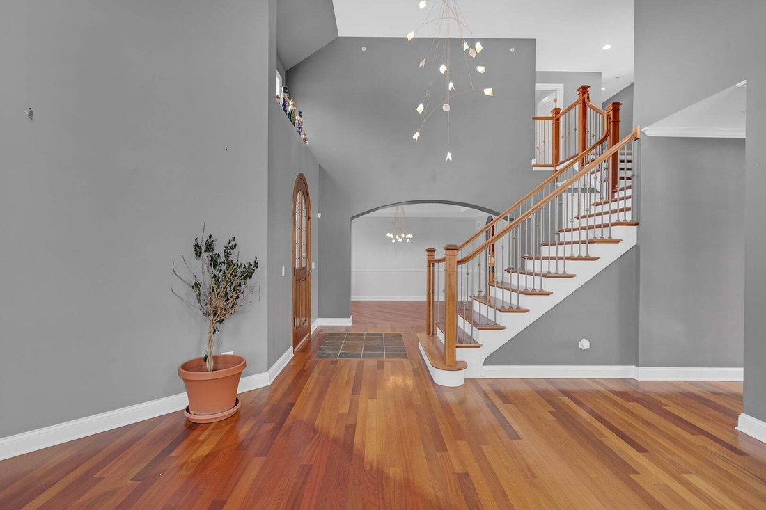 House in Mundelein, Illinois, United States 3 - 18552662