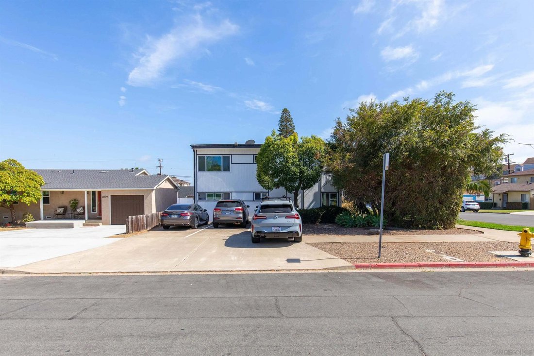 San Diego, California, United States 4 - 18552526