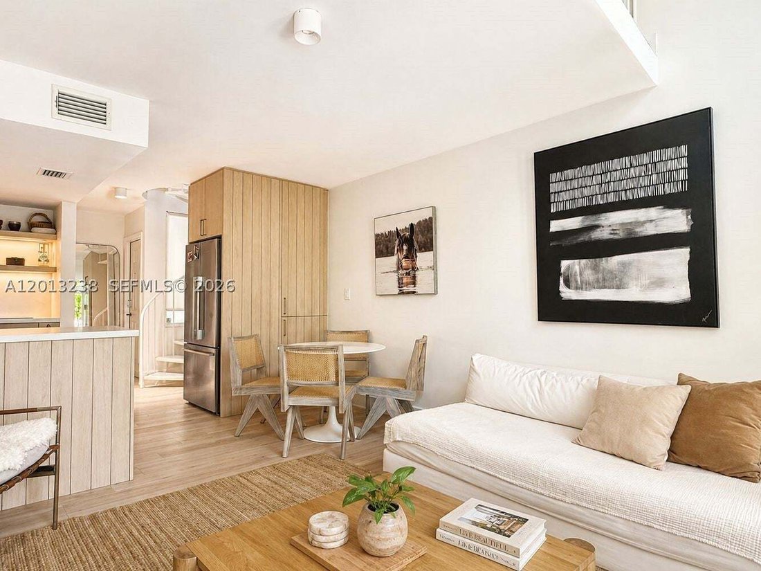 Townhouse in Miami, Florida, United States 2 - 17843942