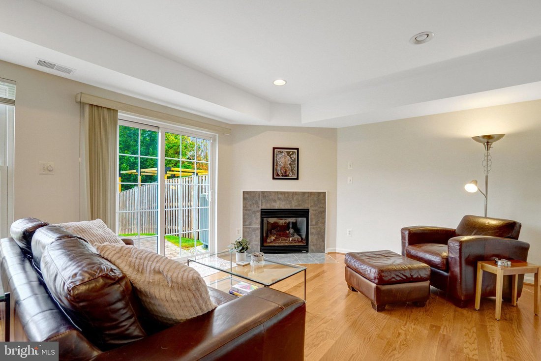 Townhouse in Groveton, Virginia, United States 5 - 18550303