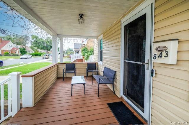 House in Uniondale, New York, United States 4 - 18550041