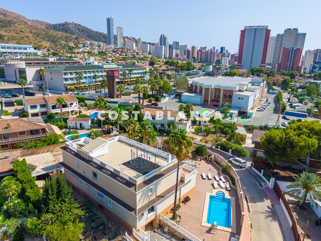 Villa in Benidorm, Valencian Community, Spain 2 - 18549936