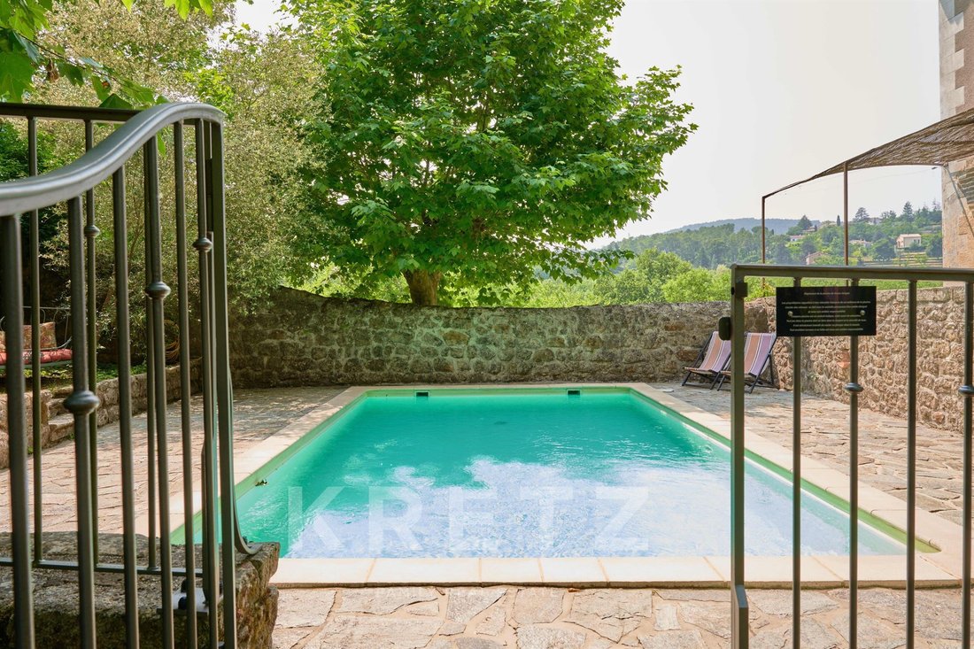 Estate in Chassiers, Auvergne-Rhône-Alpes, France 4 - 18553383