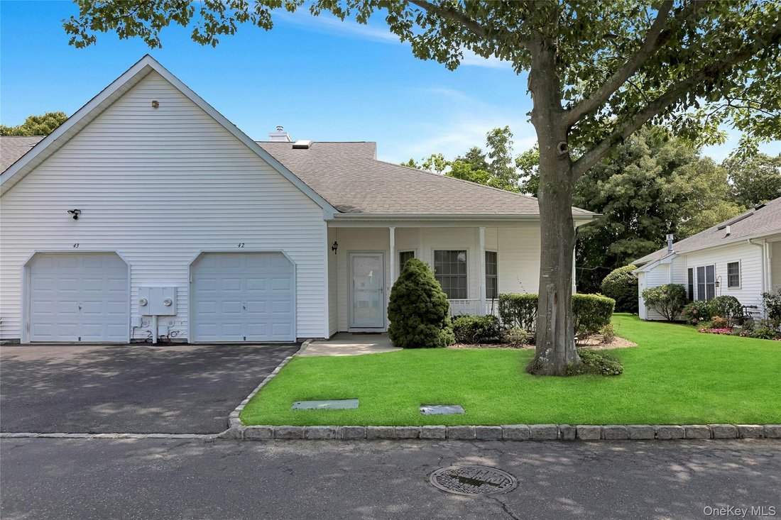 Condo in Blue Point, New York, United States 1 - 18535988