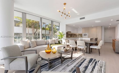 Condo in Bal Harbour, Florida, United States 1
