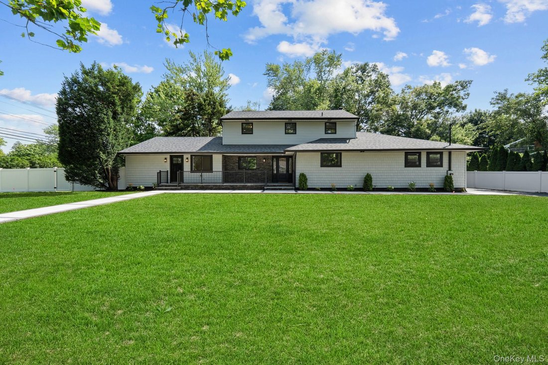 House in East Northport, New York, United States 1 - 18551171