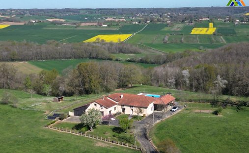 House in Saux-et-Pomarede, Occitania, France 1
