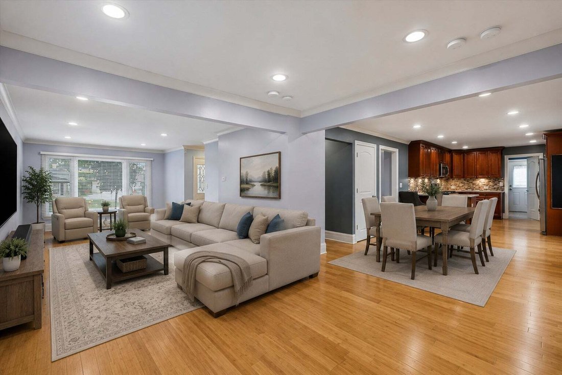 House in Mount Prospect, Illinois, United States 4 - 18552606