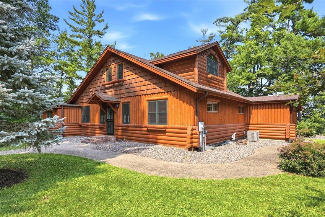 House in Menomonie, Wisconsin, United States 2 - 18545347