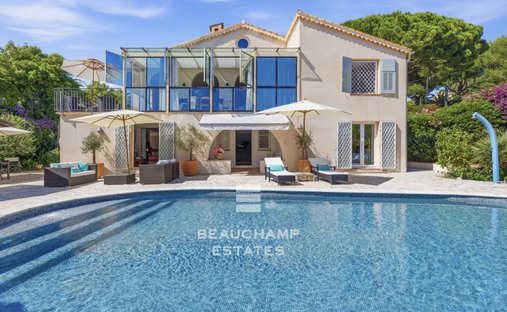 Villa in Antibes, Provence-Alpes-Côte d'Azur, France 1