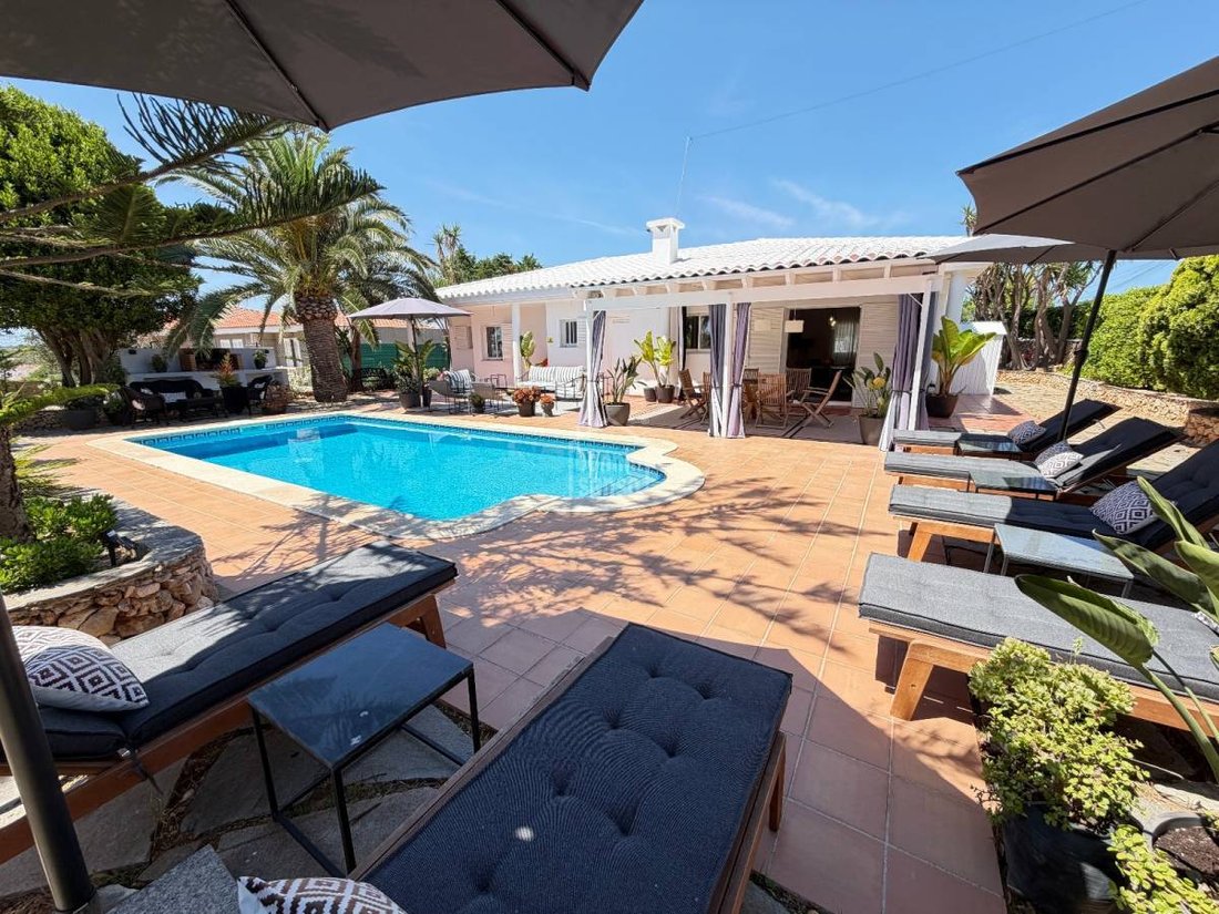 Villa in Punta Prima, Sant Lluis, Balearic Islands 2 - 18549422