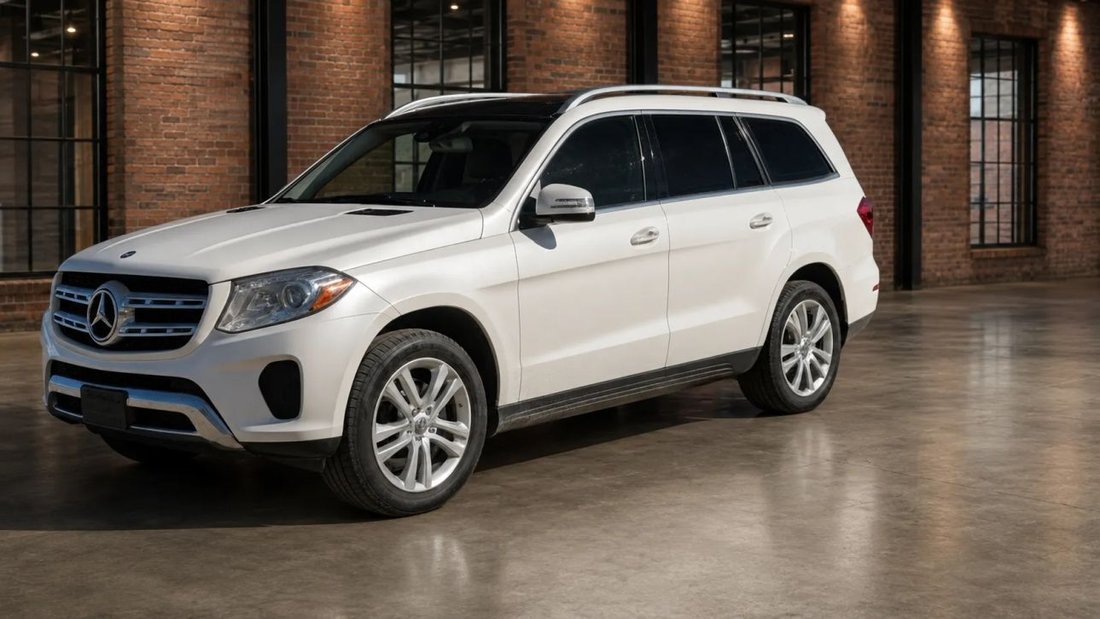Suv in Mesa, AZ, United States 1 - 17382048