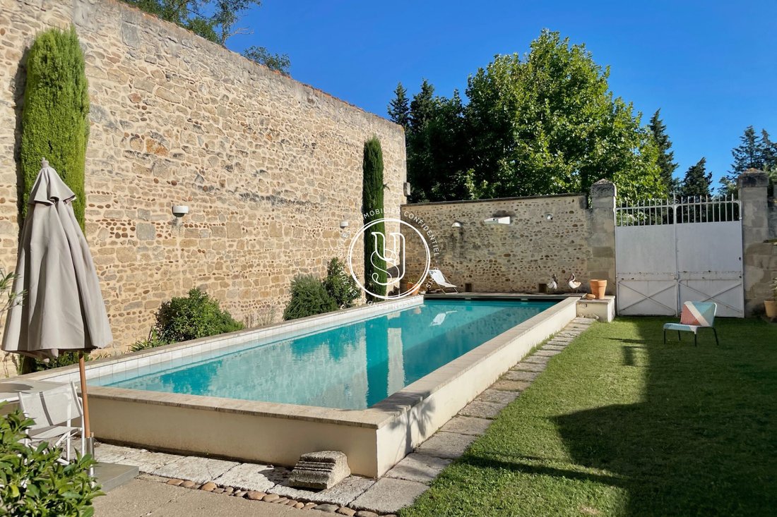 Villa a Uzès, Occitania, Francia 2 - 18549680