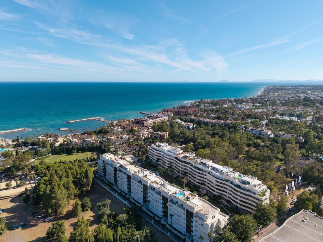 Apartment in Marbella, Andalusia, Spain 3 - 17920967