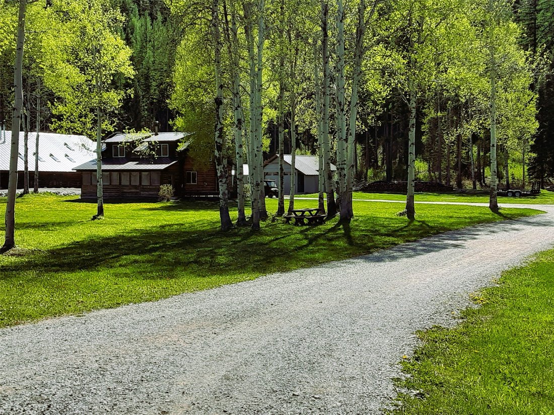 House in Polebridge, Montana, United States 1 - 18550484
