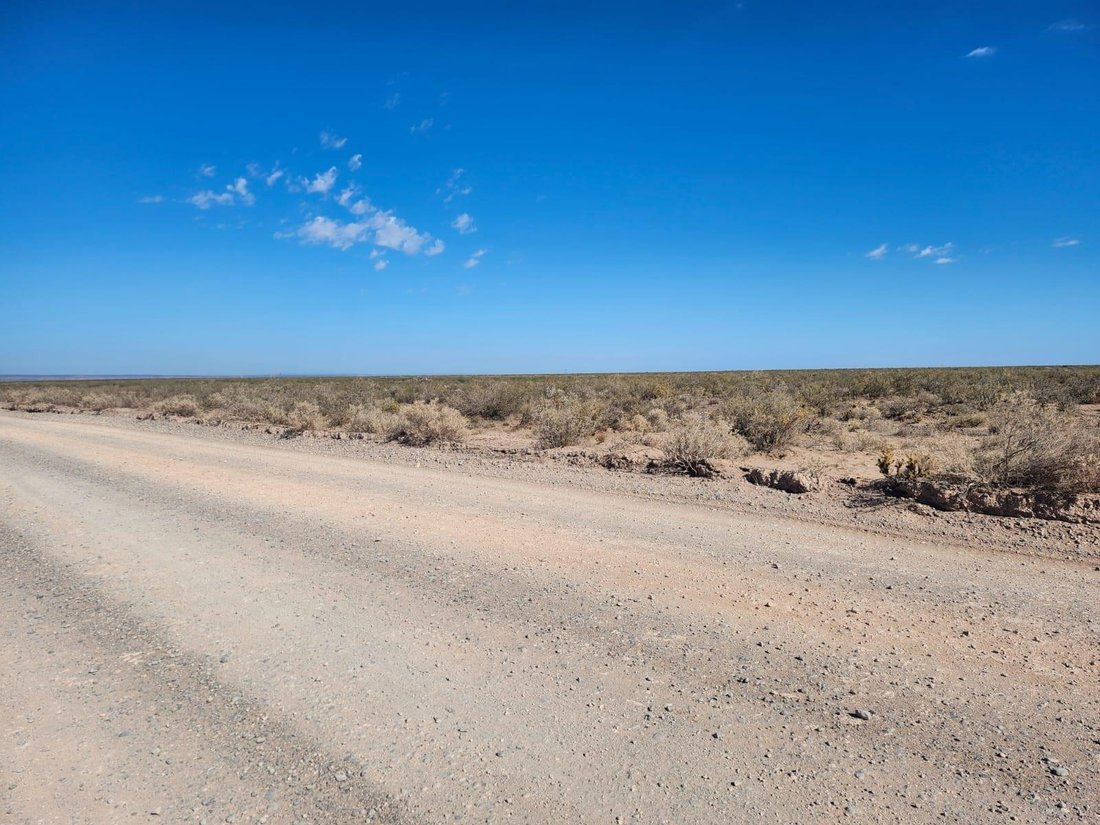 Land in Neuquen, Neuquen, Argentina 4 - 18550457