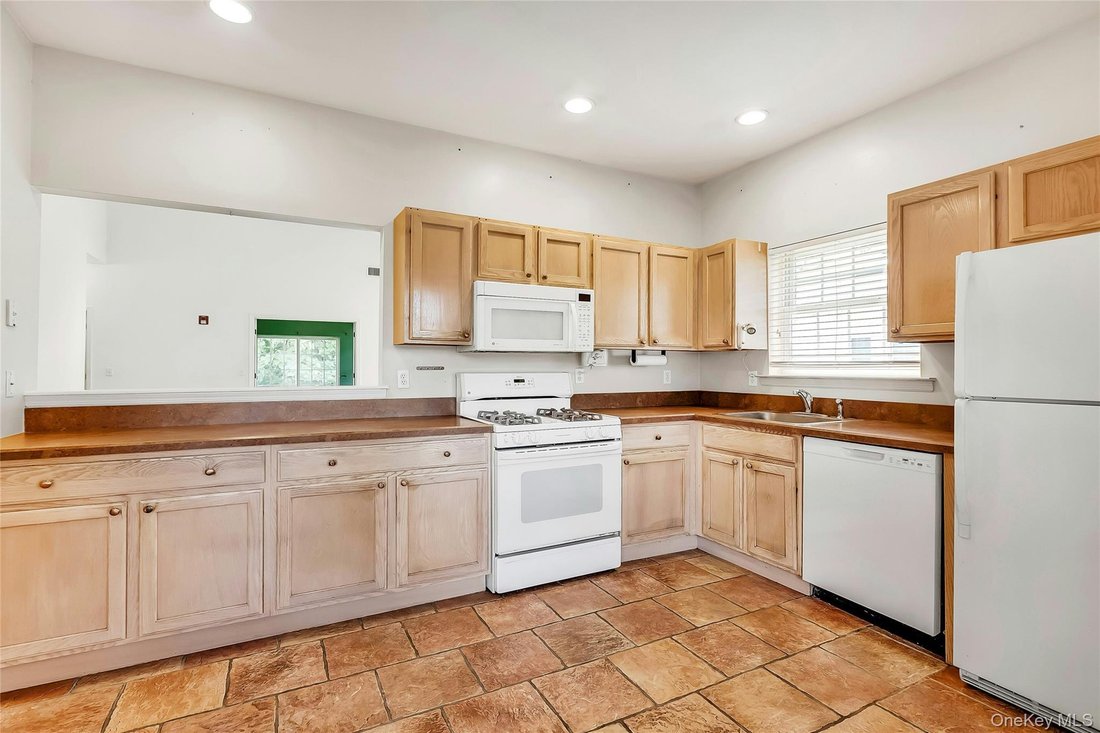 Condo in Blue Point, New York, United States 3 - 18535988