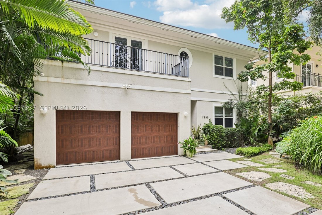 House in Miami, Florida, United States 3 - 18494861