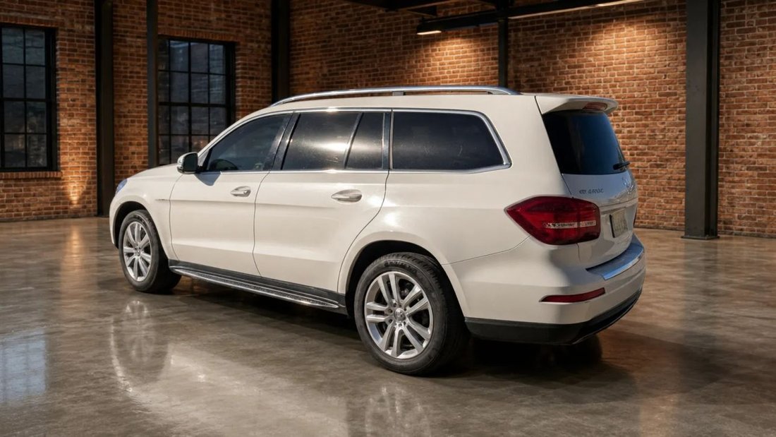 Suv in Mesa, AZ, United States 4 - 17382048